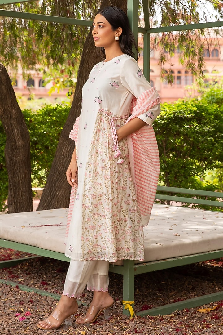 White Cotton Silk Block Printed & Thread Embroidered Kurta Set by AMOREE at Pernia's Pop Up Shop