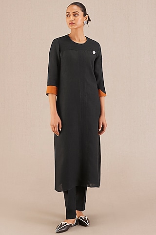 Black Linen Embroidered Kurta Set by AMPM
