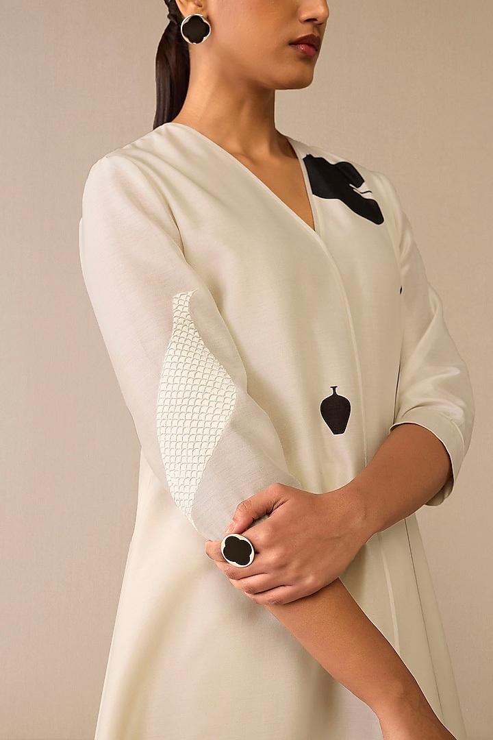 Ivory Chanderi Cotton Silk Printed Kurta Set by AMPM at Pernia's Pop Up Shop