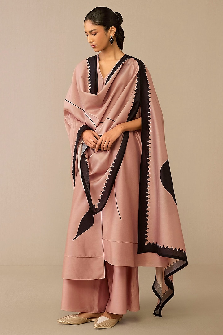 Blush Chanderi Cotton Silk Printed Kurta Set by AMPM at Pernia's Pop Up Shop