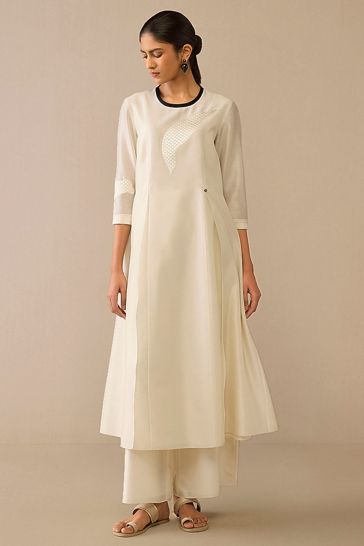 Ivory Chanderi Embroidered Kurta Set by AMPM at Pernia's Pop Up Shop