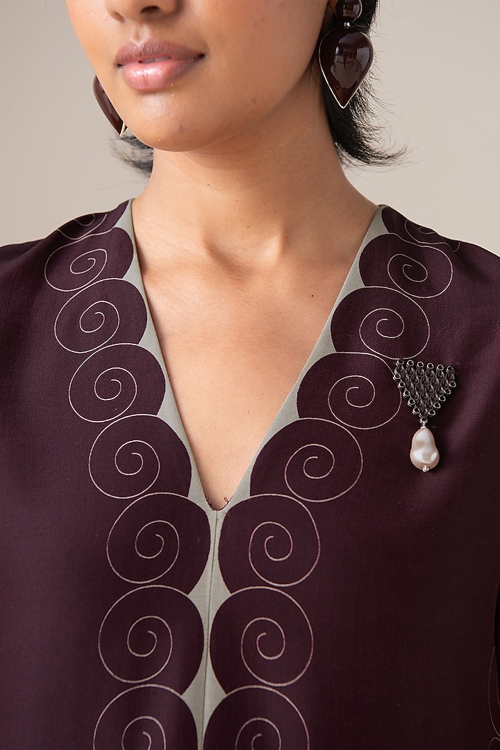 Burgundy Chanderi Kurta Set by AMPM at Pernia's Pop Up Shop