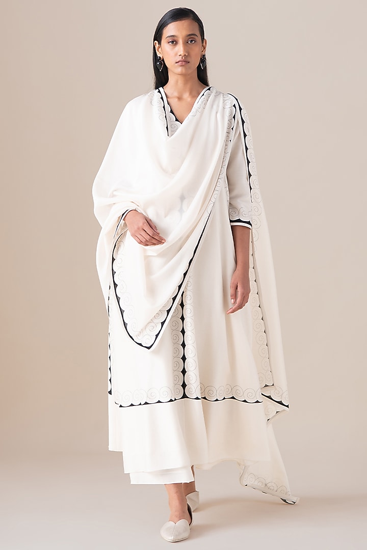 Ivory Chanderi Kurta Set by AMPM at Pernia's Pop Up Shop