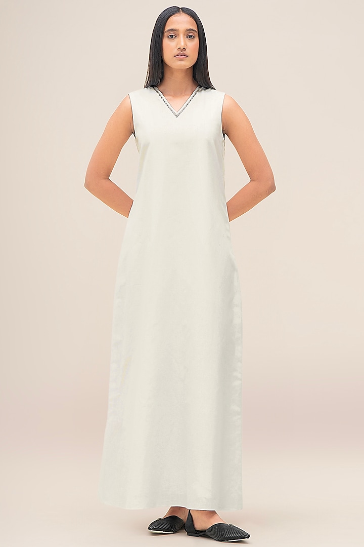 Charcoal Black & Ivory Cotton Linen Abaya by AMPM at Pernia's Pop Up Shop