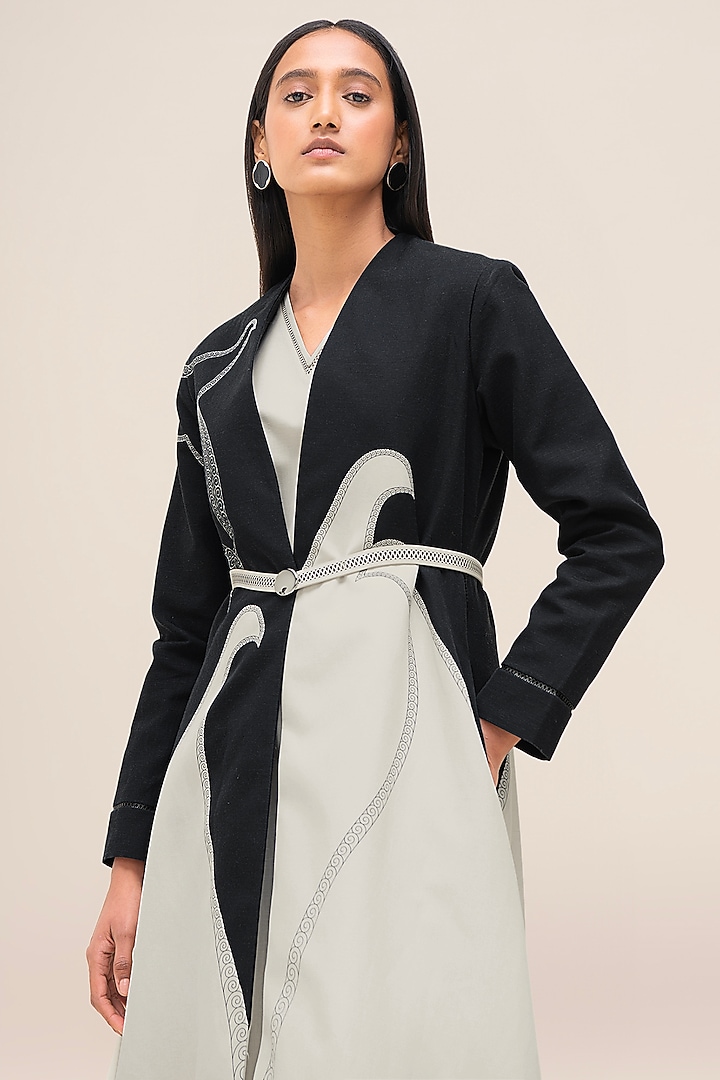 Charcoal Black & Ivory Cotton Linen Abaya by AMPM at Pernia's Pop Up Shop