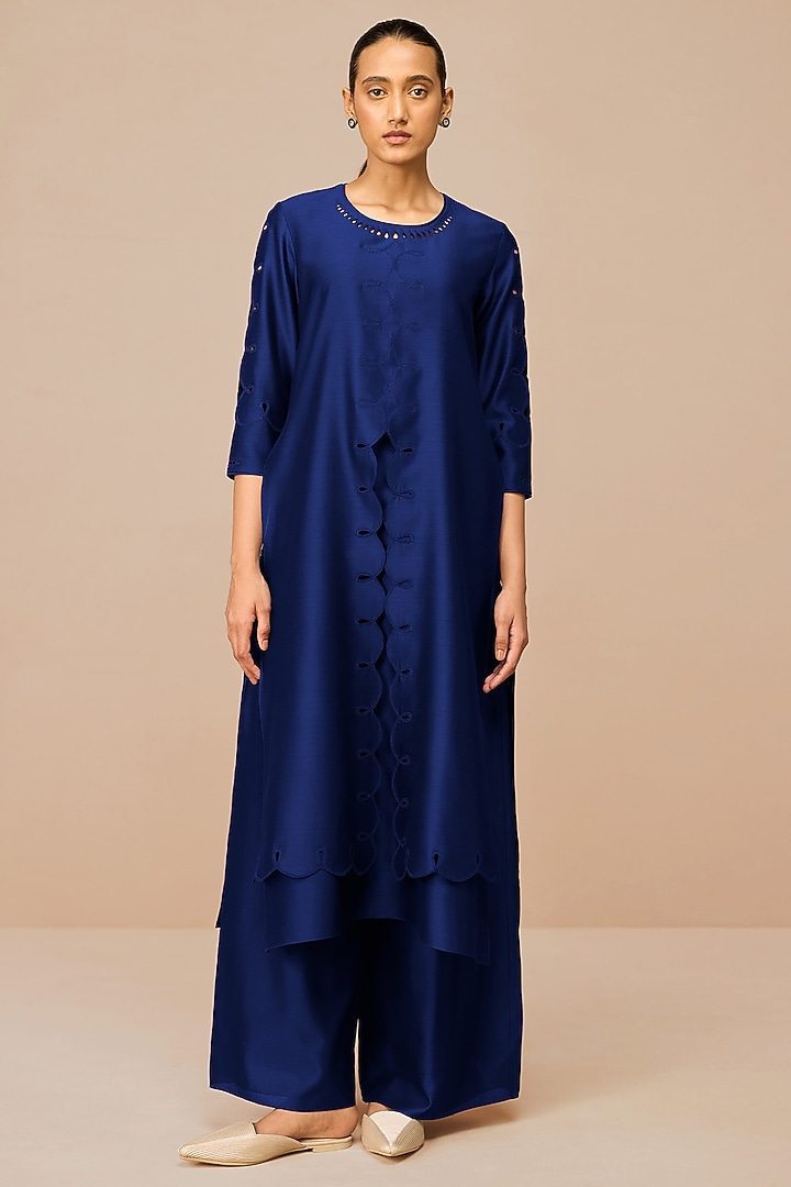 Indigo Chanderi Scalloped Kurta Set by AMPM at Pernia's Pop Up Shop