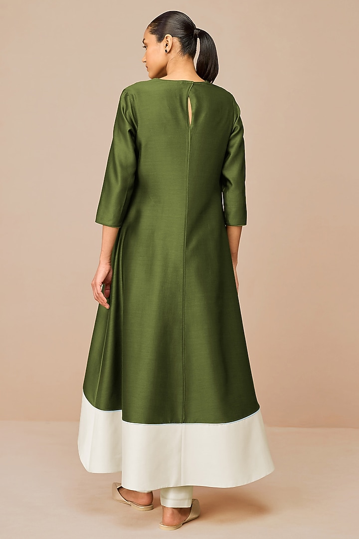 Ivory & Olive Green Cotton Silk Color-Blocked Flared Kurta Set by AMPM at Pernia's Pop Up Shop