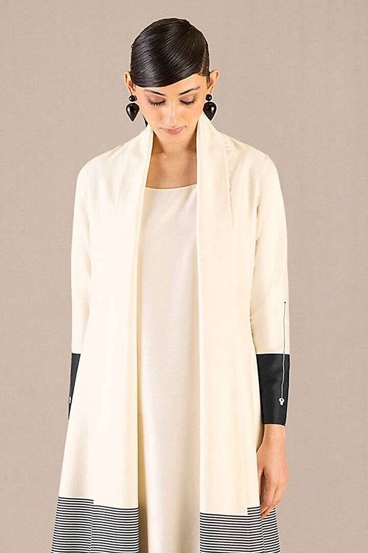 Ivory & Black Chanderi Pleated Striped Abaya Set by AMPM at Pernia's Pop Up Shop