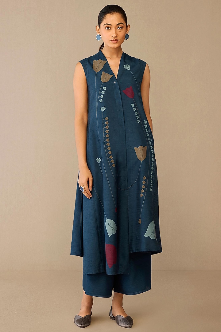 Smokey Blue Raw Silk Paneled Kurta Set by AMPM at Pernia's Pop Up Shop