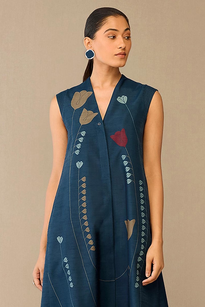 Smokey Blue Raw Silk Paneled Kurta Set by AMPM at Pernia's Pop Up Shop