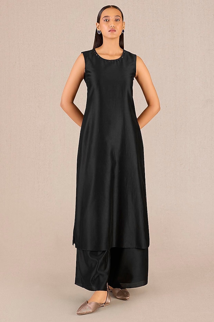 Black Chanderi Color-Blocked Jacket Set by AMPM at Pernia's Pop Up Shop