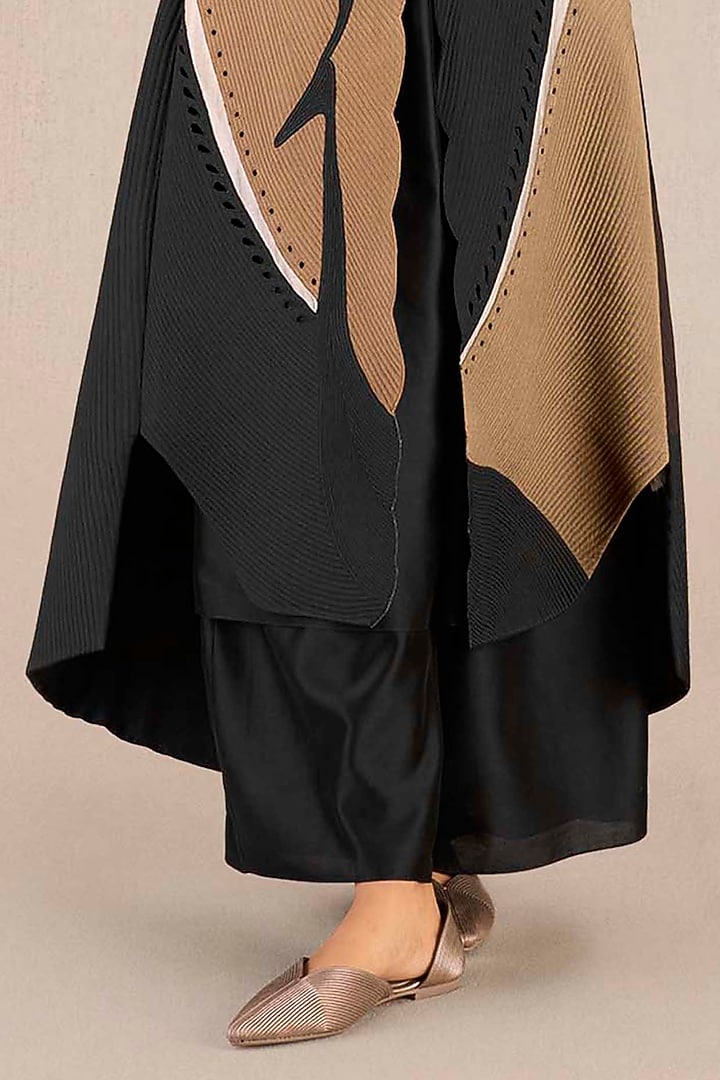 Black Chanderi Color-Blocked Jacket Set by AMPM at Pernia's Pop Up Shop
