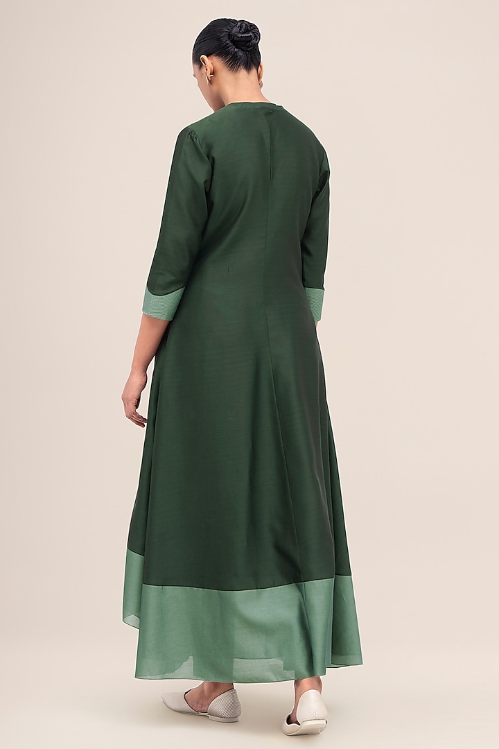 Bottle Green Chanderi Kurta Set by AMPM at Pernia's Pop Up Shop