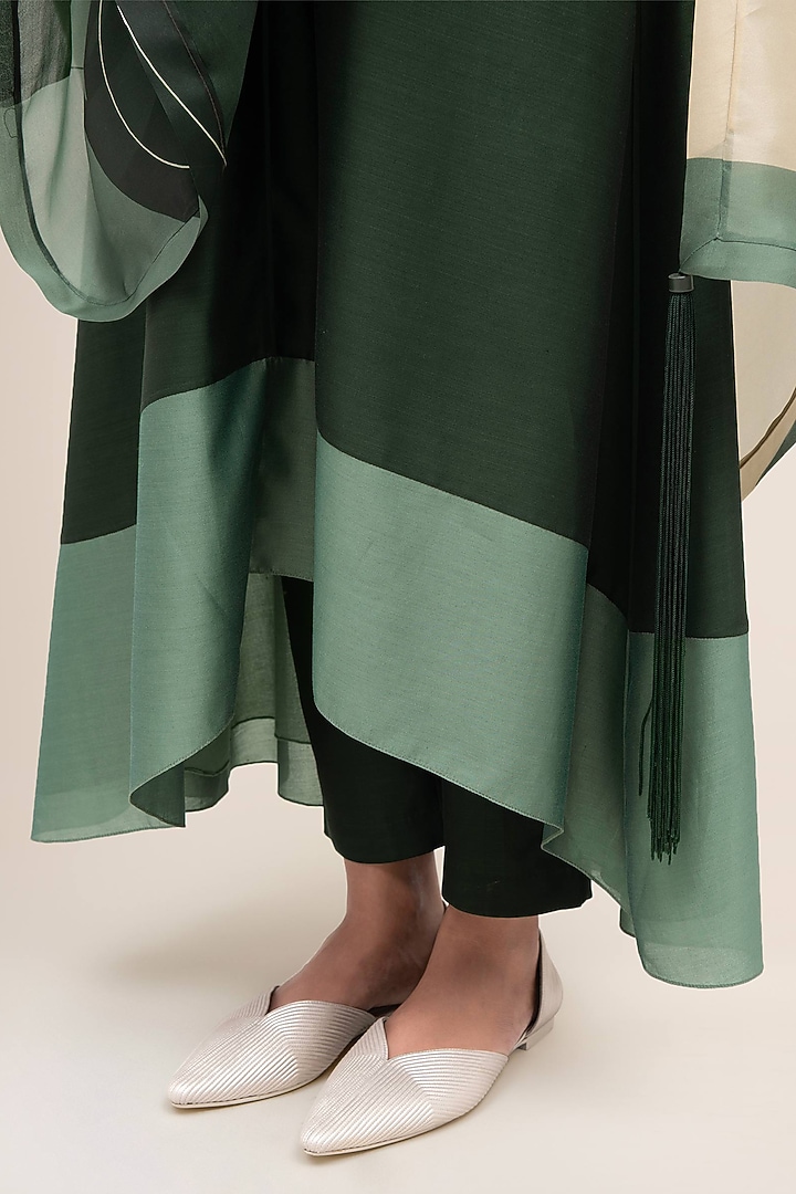 Bottle Green Chanderi Kurta Set by AMPM at Pernia's Pop Up Shop