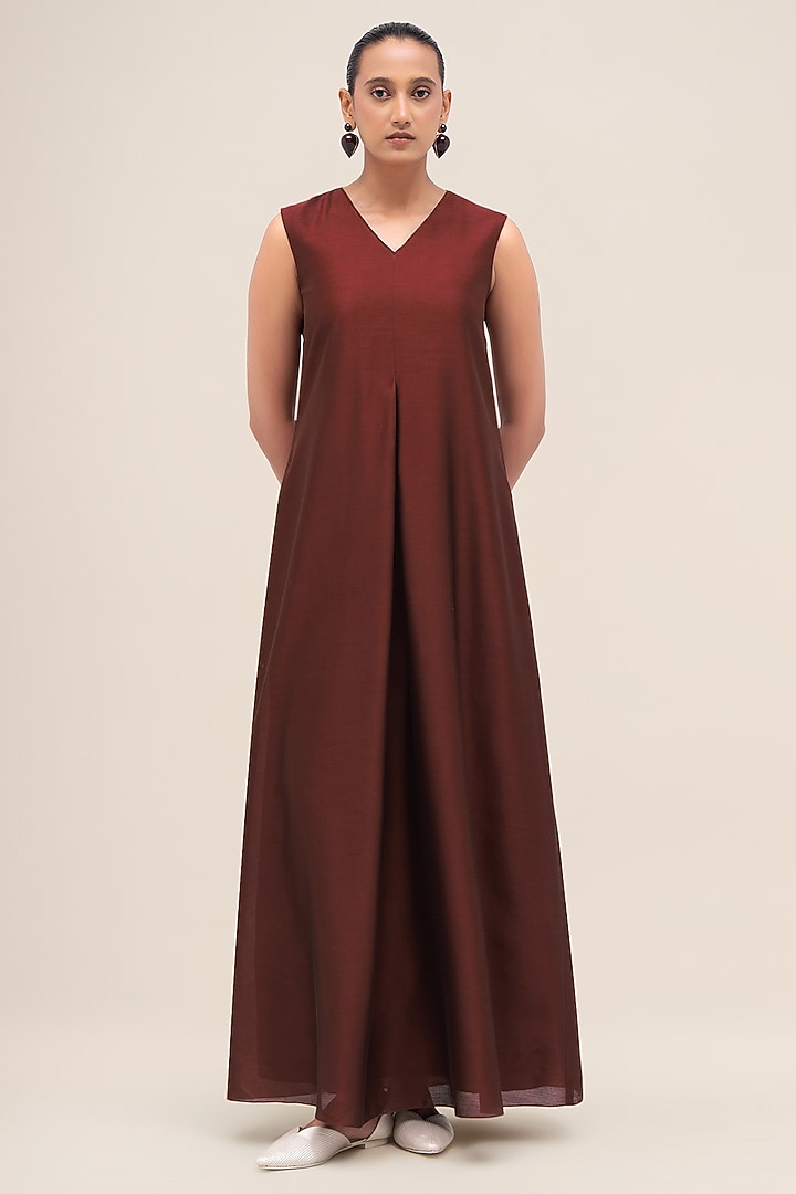 Brick Red Chanderi Printed Abaya Set by AMPM at Pernia's Pop Up Shop