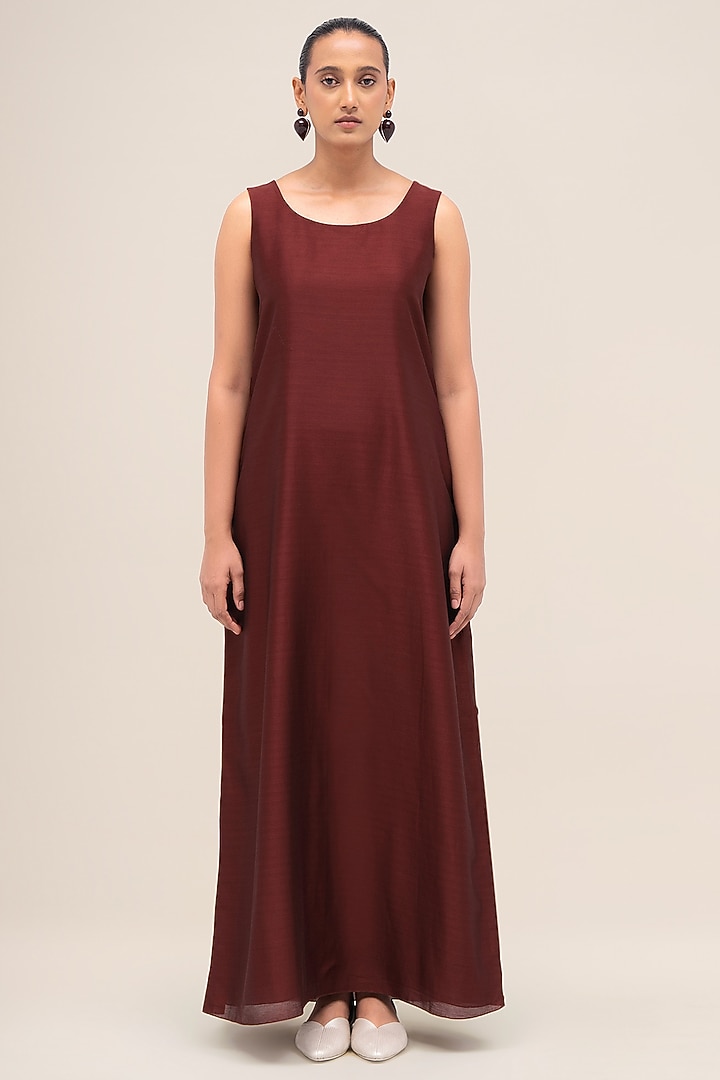 Brick Red Chanderi Floral Printed Abaya Set by AMPM at Pernia's Pop Up Shop