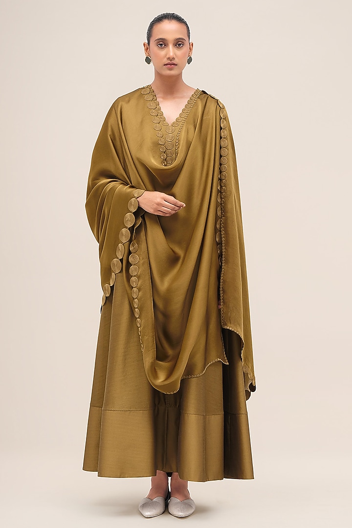 Olive Chanderi Silk Thread Embroidered Kurta Set by AMPM at Pernia's Pop Up Shop