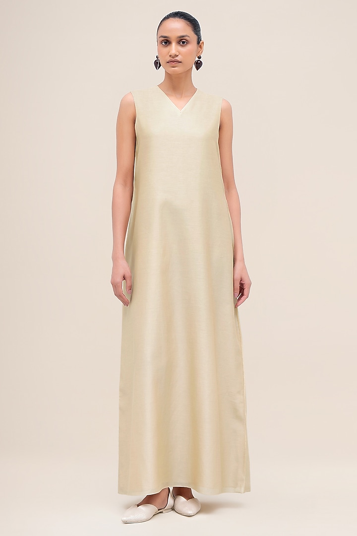 Bone Ivory Chanderi Silk Thread Work Abaya Set by AMPM at Pernia's Pop Up Shop