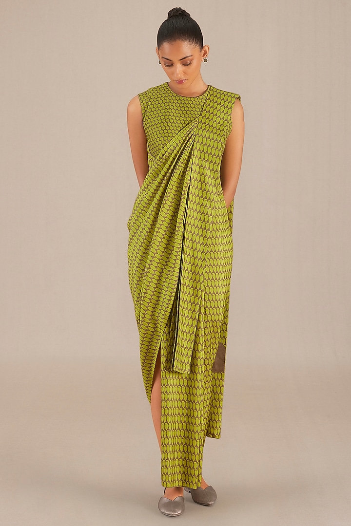 Leaf Green Silk Printed Pre-Draped Saree by AMPM