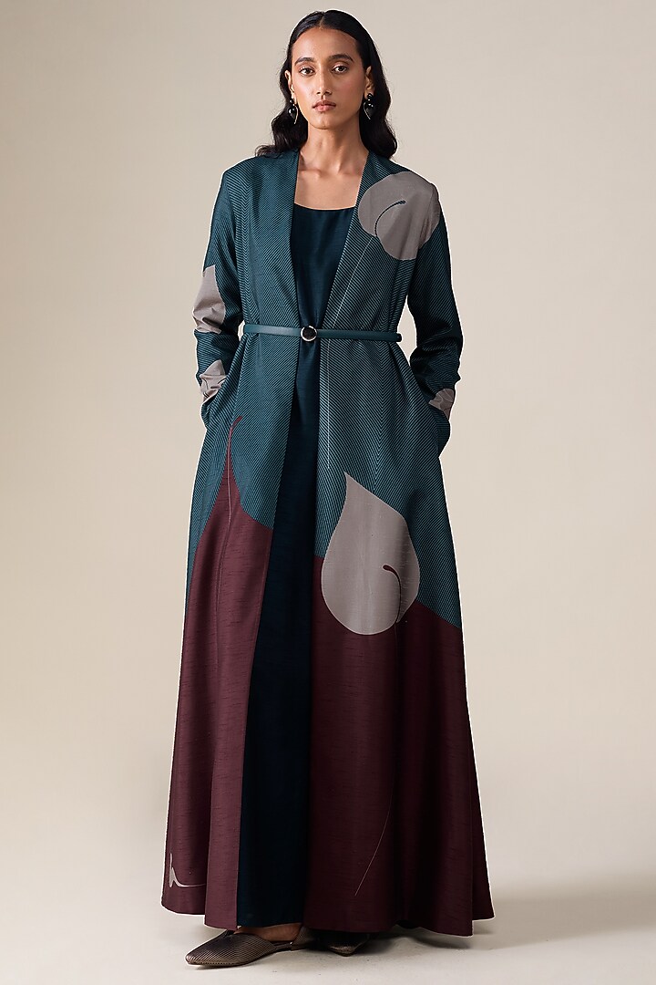 Deep Blue & Burnt Red Raw Silk Abaya Set by AMPM at Pernia's Pop Up Shop