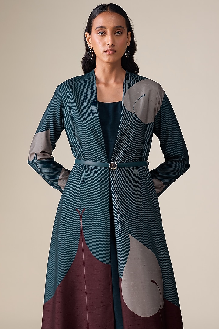 Deep Blue & Burnt Red Raw Silk Abaya Set by AMPM at Pernia's Pop Up Shop