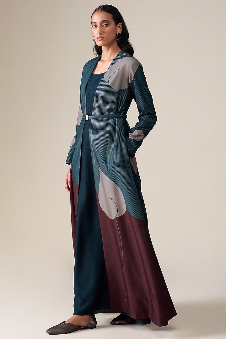Deep Blue & Burnt Red Raw Silk Abaya Set by AMPM at Pernia's Pop Up Shop