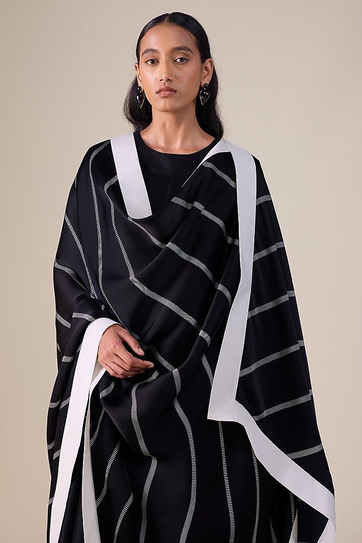 Black & Ivory Chanderi Kurta Set by AMPM at Pernia's Pop Up Shop