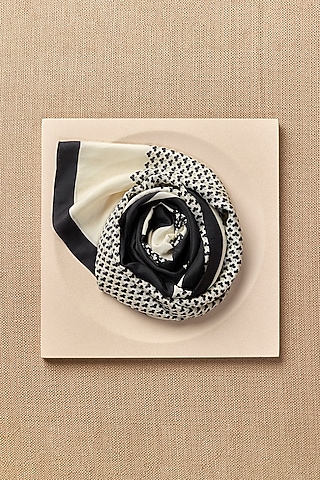 Black & White Printed Scarf by AMPM