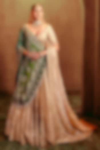 Ivory & Gold Organza Tissue Banarasi Zardosi Embellished Bridal Lehenga Set by AMRIN KHAN at Pernia's Pop Up Shop