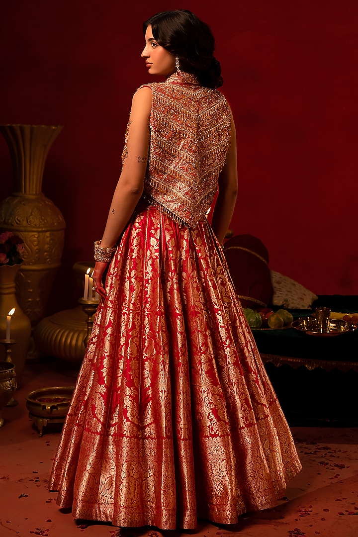 Red Banarasi Jacket Bridal Lehenga Set by AMRIN KHAN at Pernia's Pop Up Shop