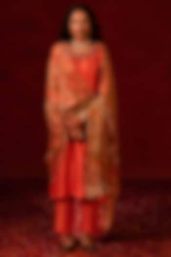 Pink Dupion Kurta Set by AMRIN KHAN at Pernia's Pop Up Shop