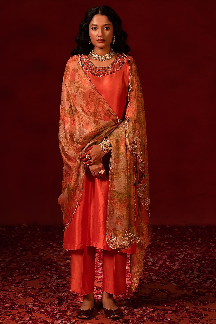 Pink Dupion Kurta Set by AMRIN KHAN at Pernia's Pop Up Shop