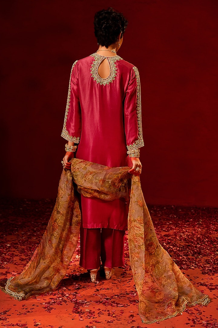 Pink Dupion Zardosi Embellished Kurta Set by AMRIN KHAN at Pernia's Pop Up Shop