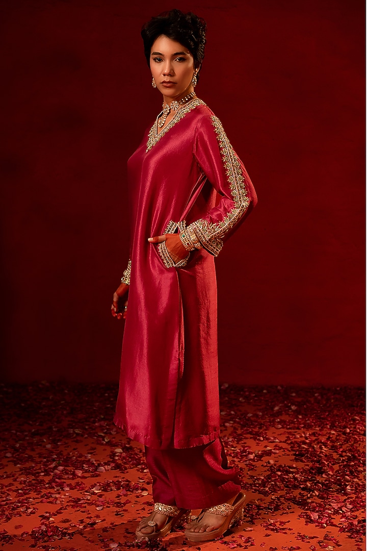 Pink Dupion Zardosi Embellished Kurta Set by AMRIN KHAN at Pernia's Pop Up Shop