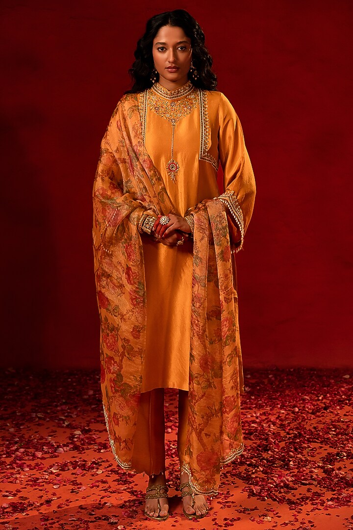 Mustard Yellow Dupion Zardosi Embellished Kurta Set by AMRIN KHAN at Pernia's Pop Up Shop