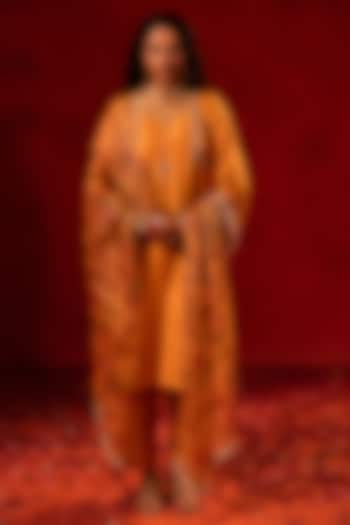 Yellow Dupion Zardosi Embellished Kurta Set by AMRIN KHAN at Pernia's Pop Up Shop