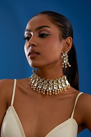 Gold Finish Kundan Polki & Emerald Choker Necklace Set by Amreli Jaipur