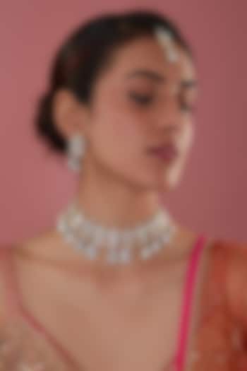 Gold Finish Kundan Polki Choker Necklace Set by Amreli Jaipur at Pernia's Pop Up Shop