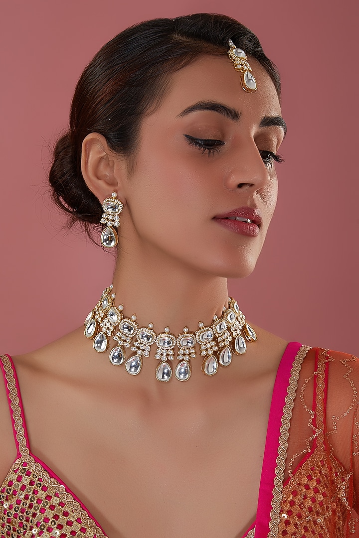 Gold Finish Kundan Polki Choker Necklace Set by Amreli Jaipur at Pernia's Pop Up Shop
