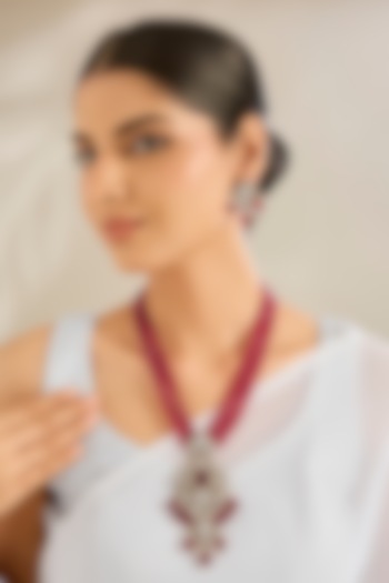 Gold Finish Red Kundan Polki Necklace Set by Amreli Jaipur at Pernia's Pop Up Shop