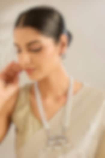 Gold Finish Kundan Polki & Mother Of Pearl Necklace Set by Amreli Jaipur at Pernia's Pop Up Shop