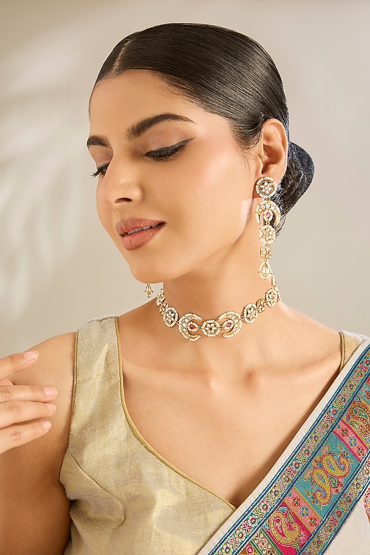 Gold Finish Kundan Polki Choker Necklace Set by Amreli Jaipur at Pernia's Pop Up Shop