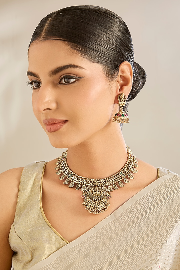 Gold Finish Kundan Polki Temple Necklace Set by Amreli Jaipur at Pernia's Pop Up Shop