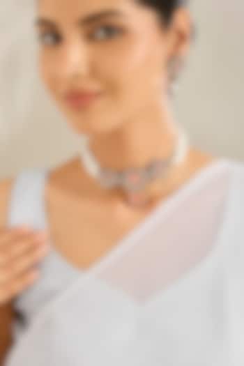 Gold Finish Peach Kundan Polki & Beaded Choker Necklace Set by Amreli Jaipur at Pernia's Pop Up Shop