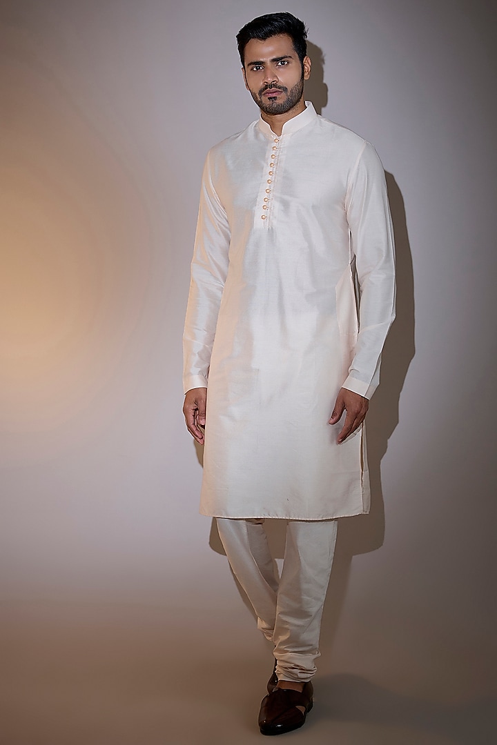 Peach Raw Silk Hand Embroidered Groom Sherwani Set by AMIT ARORA at Pernia's Pop Up Shop