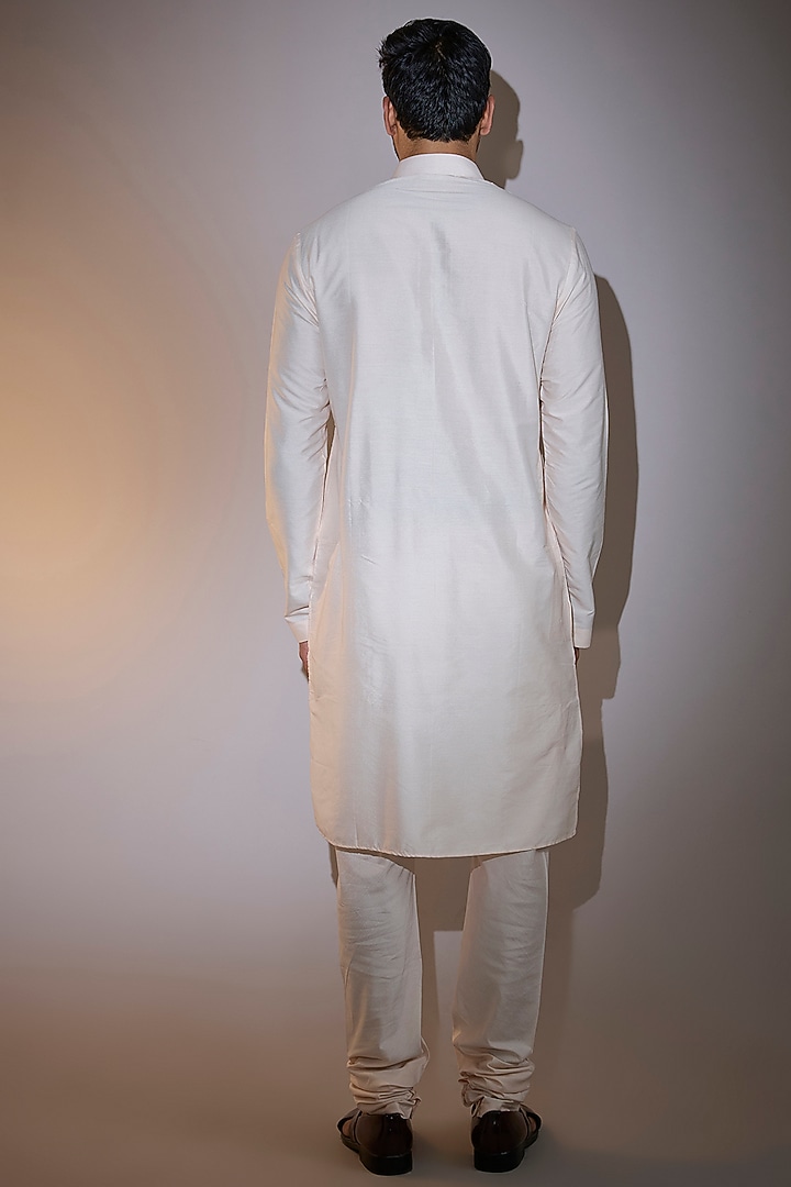 Peach Raw Silk Hand Embroidered Groom Sherwani Set by AMIT ARORA at Pernia's Pop Up Shop