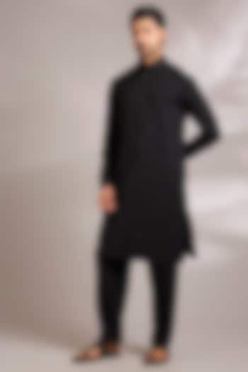 Black Silk Embroidered Kurta Set by AMIT ARORA at Pernia's Pop Up Shop