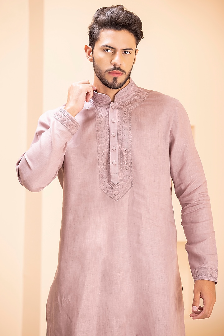 Mauve Linen Embroidered Kurta Set by AMIT ARORA at Pernia's Pop Up Shop