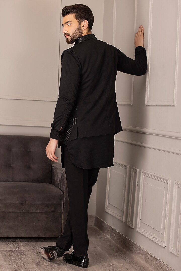 Black Knit Embroidered Indo Western Set by AMIT ARORA at Pernia's Pop Up Shop