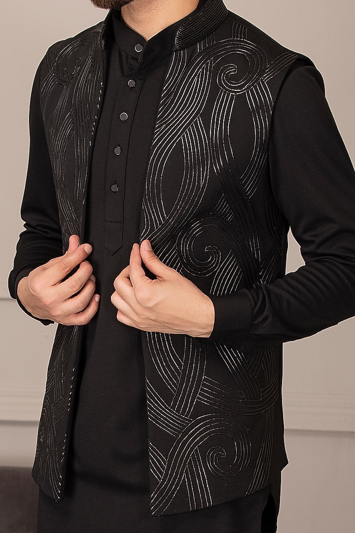 Black Knit Embroidered Indo Western Set by AMIT ARORA at Pernia's Pop Up Shop